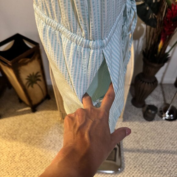 Vineyard Vines NWT Seersucker Short Sleeve Romper Retail $118 Aqua Blue White M - Picture 5 of 9